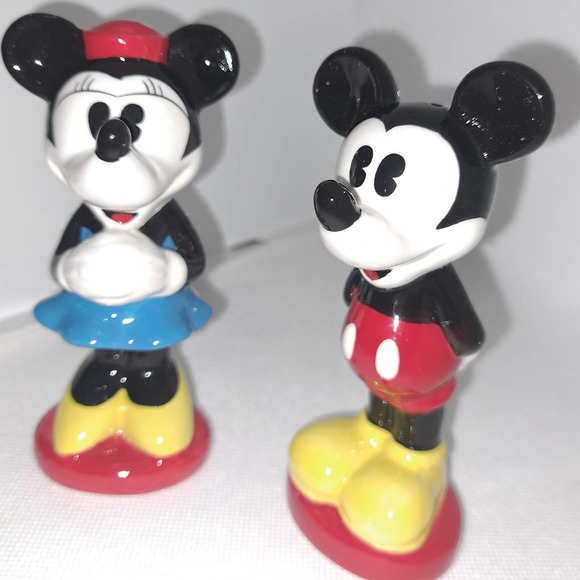 NIB Disney Treasure Craft Ceramic Micky & Minnie Salt & Pepper Shakers - Picture 6 of 10
